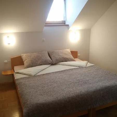 Tourist Farm Kladje ファームステイ